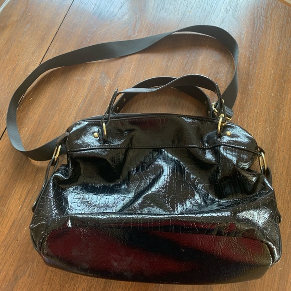 Juicy Couture Black Patent Leather Monogram Crossbody Shoulder Hand Carry Purse - Picture 2 of 6